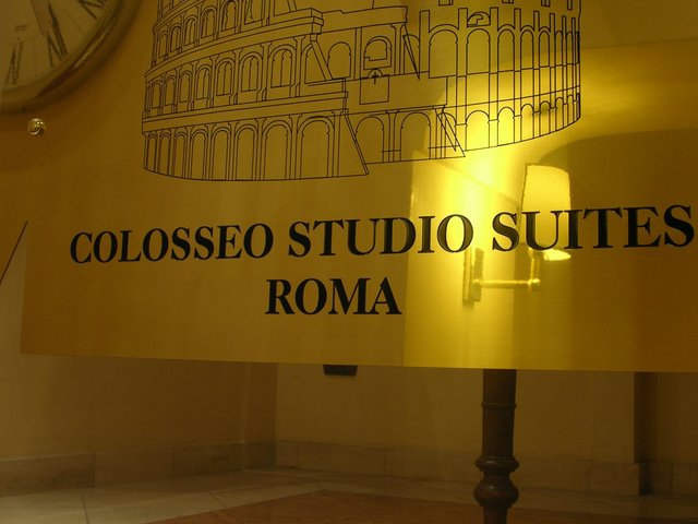 фото отеля Colosseo Studio Suites изображение №9