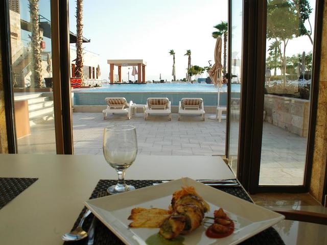 фото отеля Ramada Resort Dead Sea (ex. Winter Valley Warwick Resort & Spa) изображение №37