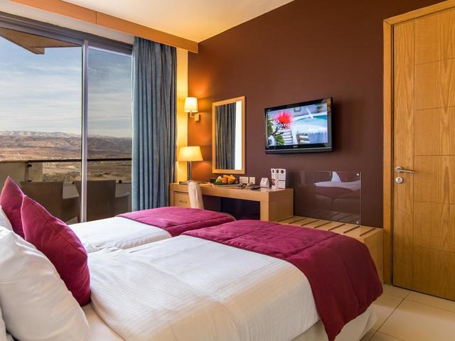 фото Ramada Resort Dead Sea (ex. Winter Valley Warwick Resort & Spa) изображение №2