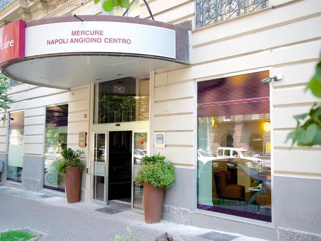 фото отеля Mercure Napoli Centro Angioino изображение №1