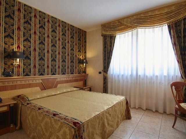 фото Savoia Regency Hotel 1 изображение №14