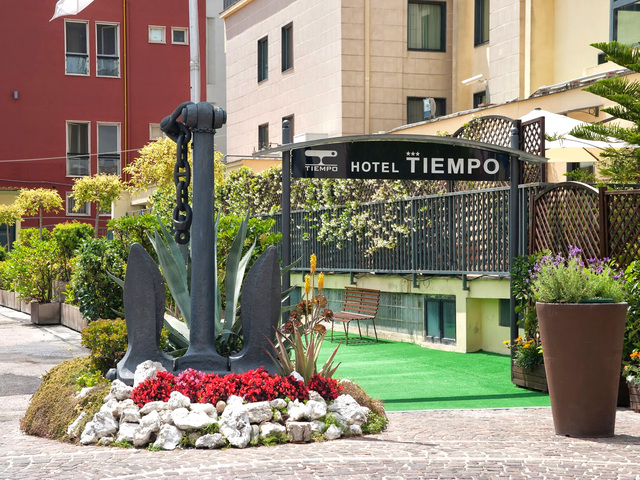 фото отеля Tiempo изображение №1