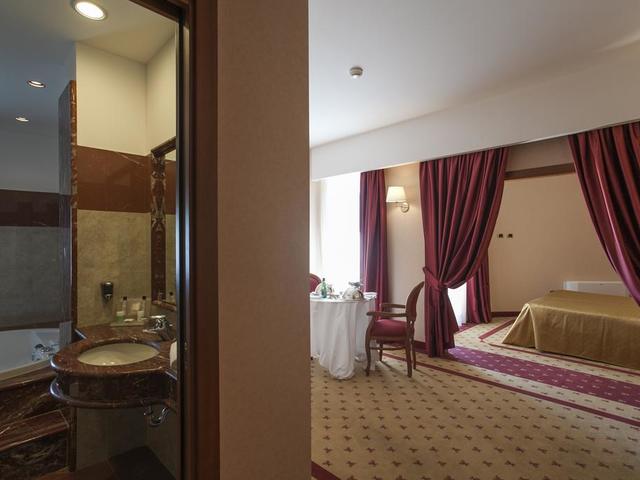 фотографии отеля Grand Hotel La Chiusa Di Chietri изображение №23