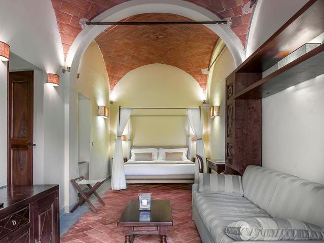 фото отеля Borgo San Luigi изображение №13