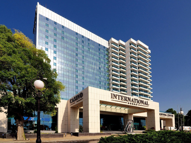 фото отеля International Hotel Casino & Tower Suites изображение №5