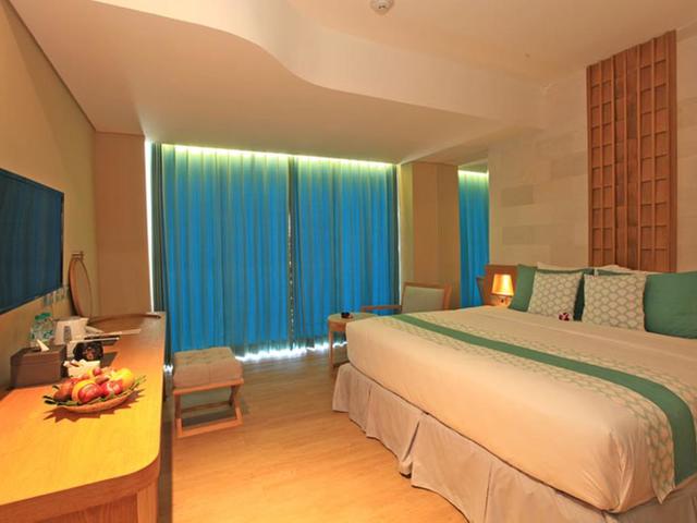 фото отеля Bedrock Hotel Kuta Bali изображение №13