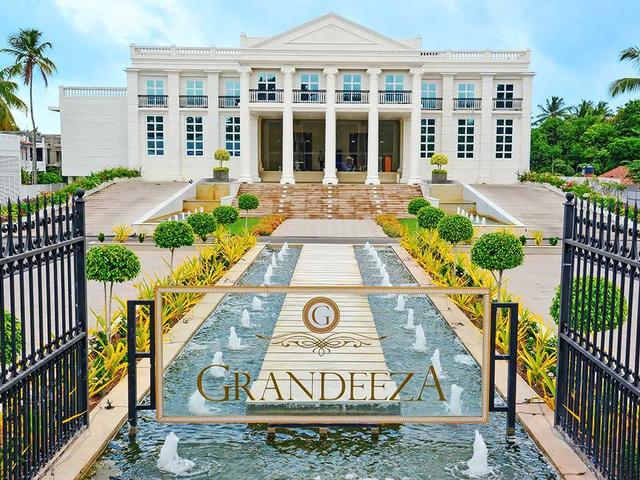 фото отеля Grandeeza Luxury изображение №1