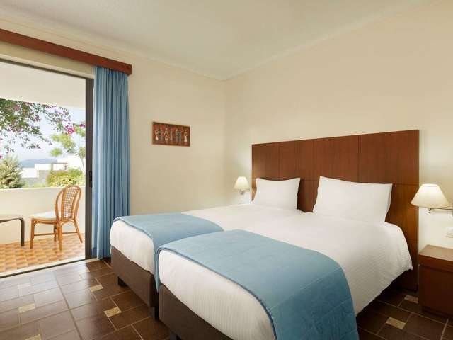 фото отеля Ramada Loutraki Poseidon Resort изображение №29