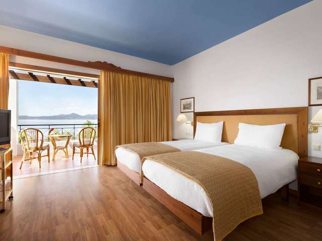 фото отеля Ramada Loutraki Poseidon Resort изображение №21