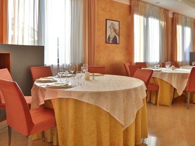 фотографии Best Western Hotel Cavalieri Della Corona изображение №12