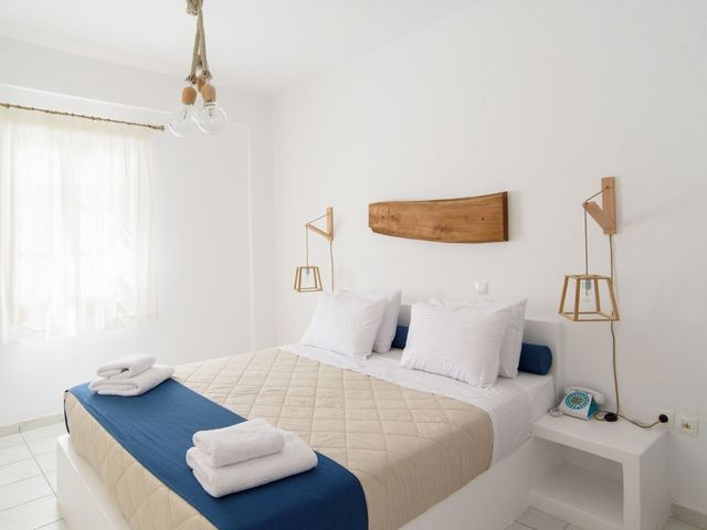фото Santorini Crystal Blue Suites изображение №30