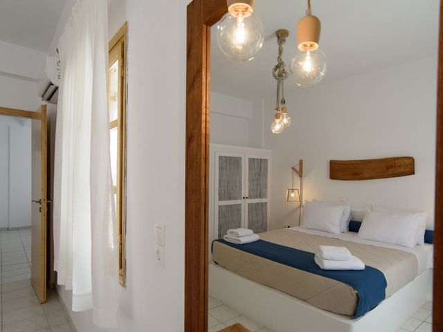 фото Santorini Crystal Blue Suites изображение №2