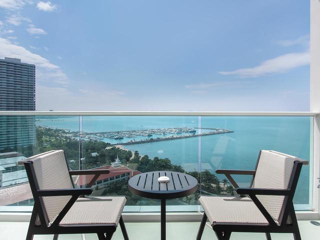 фото отеля White Sand Beach Residences изображение №49