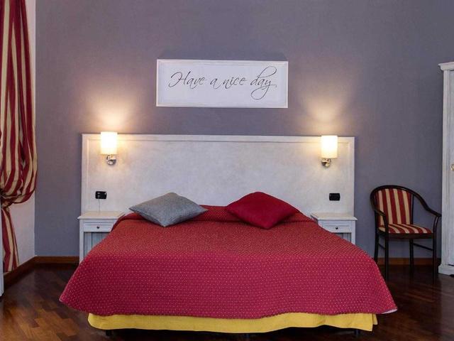 фото Inn Rome Rooms & Suites изображение №10