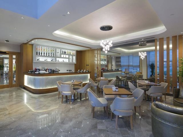 фото отеля DoubleTree by Hilton Hotel Istanbul - Tuzla изображение №37