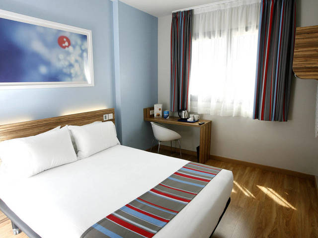 фото отеля Travelodge Madrid Alcalа изображение №5
