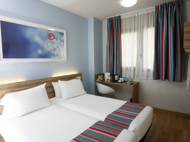 фотографии отеля Travelodge Madrid Alcalа изображение №3