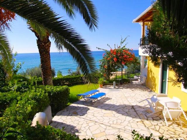 фотографии отеля Menigos Resort (ex. Corfu Glyfada Menigos Beach Apartments) изображение №15