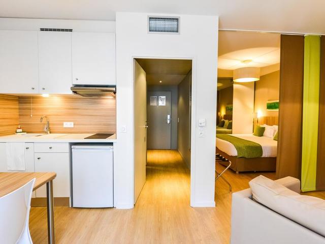 фотографии отеля Quality Suites Lyon 7 Lodge изображение №3