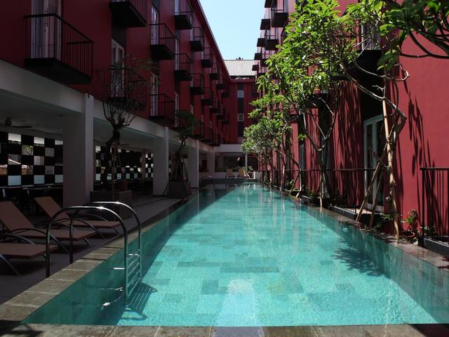 фото отеля Santika Indonesia Amaris Hotel Legian изображение №1
