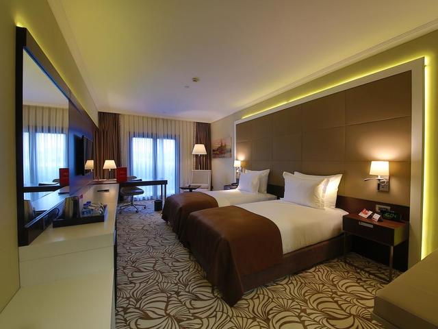 фото Ramada Hotel & Suites by Wyndham Istanbul Merter изображение №18