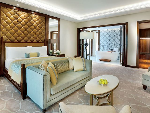 фото отеля The Ritz-Carlton Dubai изображение №33