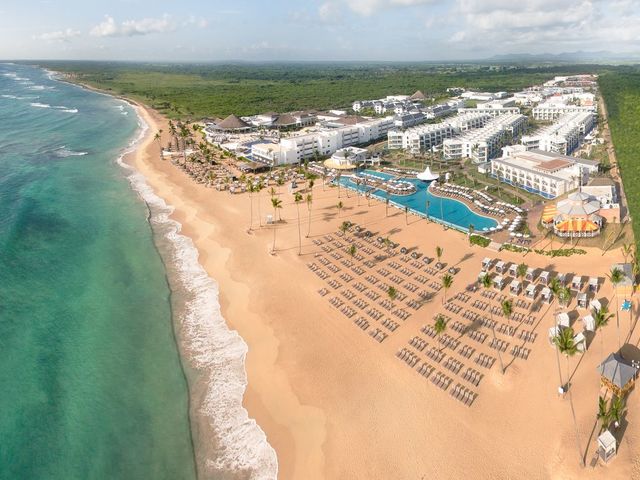 фото отеля Azul Beach Resort Punta Cana by Karisma (ex. Tui Sensatori Resort Punta Cana) изображение №1