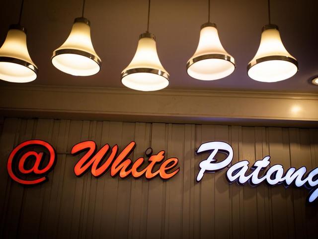 фотографии отеля @ White Patong изображение №11