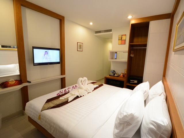 фото Expat Hotel Patong Center изображение №54