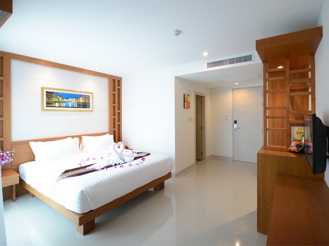 фото Expat Hotel Patong Center изображение №14