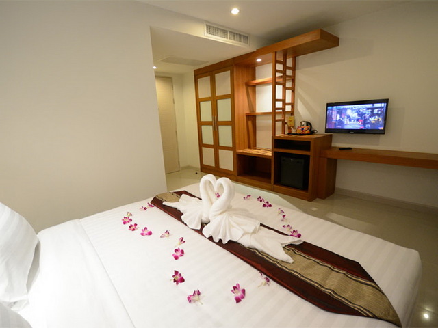 фото Expat Hotel Patong Center изображение №10