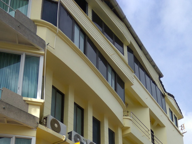 фото отеля B&B Patong Beach House изображение №1