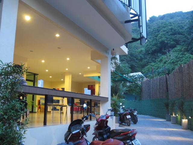 фото отеля The Wave Patong Boutique изображение №37