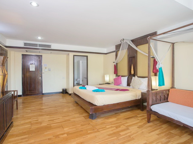 фото отеля The Ocean Patong Hotel (ex. Nilly's Marina Inn; MyQxpress Patong; Quality Resort) изображение №25