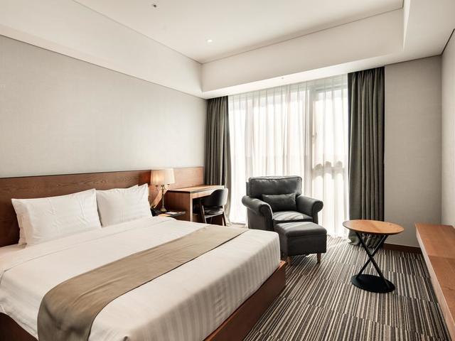 фото Golden Tulip Incheon Airport Hotel and Suites изображение №22
