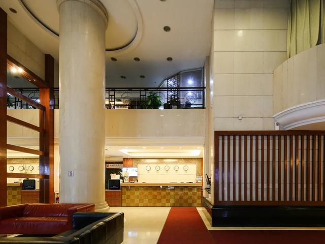 фотографии отеля Yingshang Hotel Gangding Longkou West (ех. Yingshang Dragon Pearl Hotel) изображение №3
