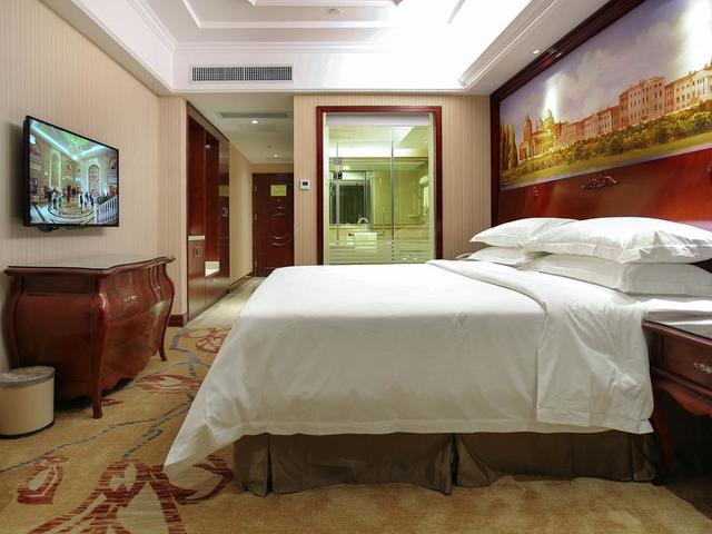 фото отеля Vienna 3 Best Hotel Exhibition Center Chigang Road (ех. ZhongQiao; Overseas Chinese) изображение №17