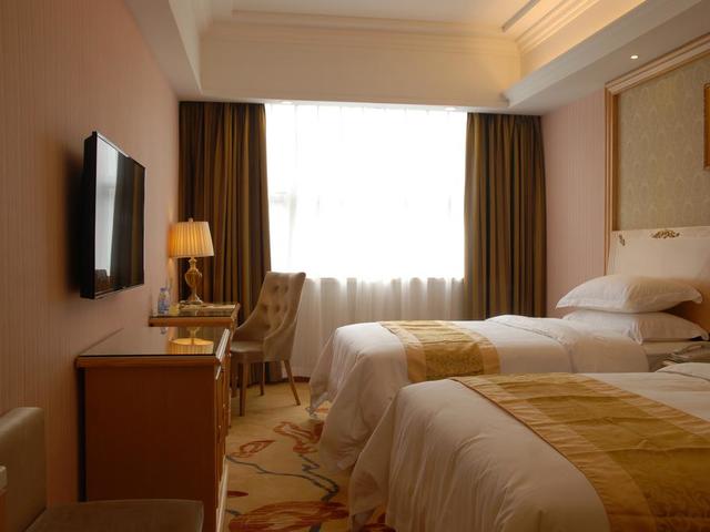 фото Vienna 3 Best Hotel Exhibition Center Chigang Road (ех. ZhongQiao; Overseas Chinese) изображение №10