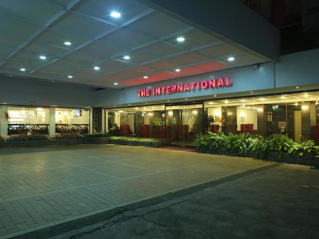 фото The International Hotel изображение №10