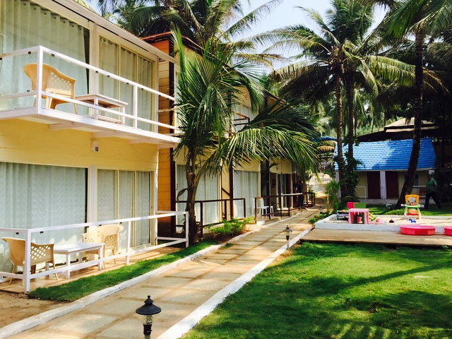 фото отеля OYO 10143 Tahira Beach Resort изображение №1