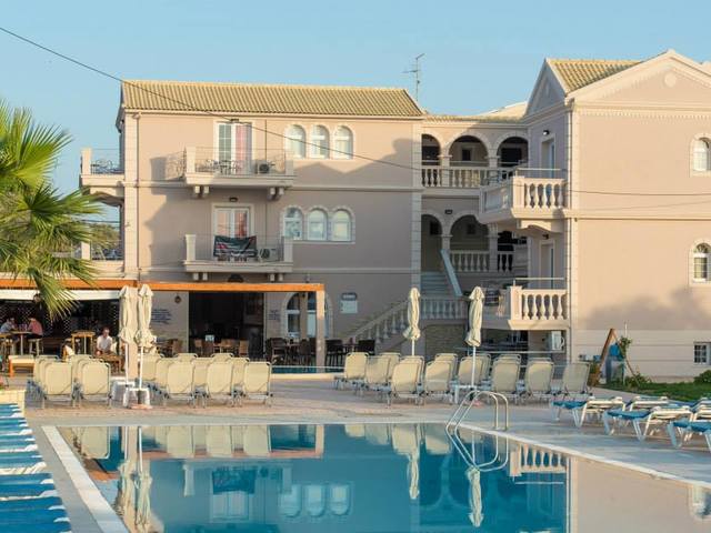 фото отеля Ekati Mare Suites & Villas изображение №1