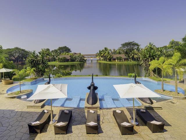 фото отеля The Zuri Kumarakom Kerala Resort & Spa (ex. Radisson Plaza Resort & Spa) изображение №1