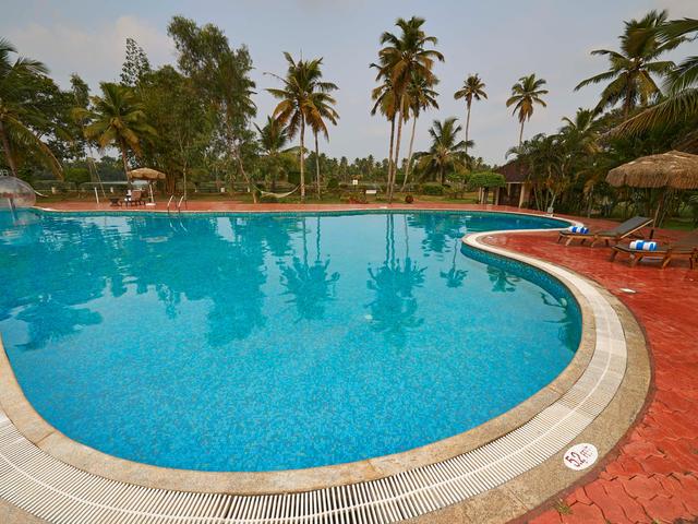фото отеля Club Mahindra Kumarakom (ex. Golden Waters) изображение №1