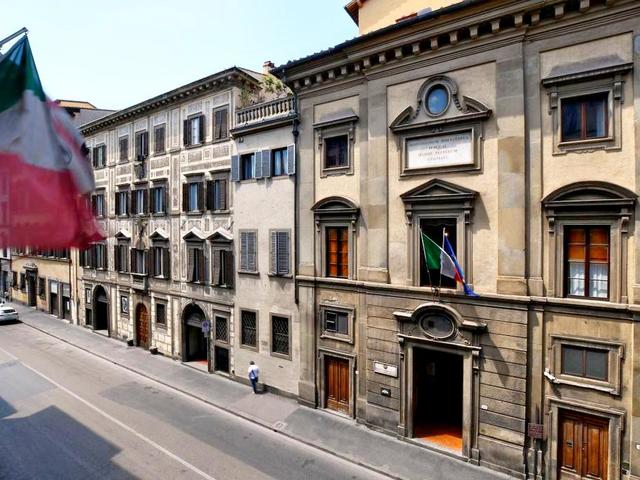 фото отеля Residenza Conte di Cavour изображение №1