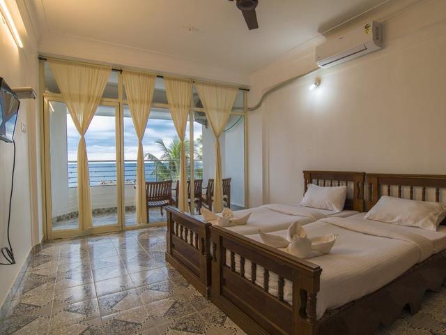 фото отеля Surya Beach Resort изображение №17