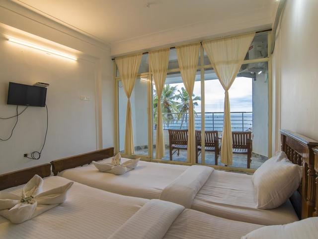фото отеля Surya Beach Resort изображение №13