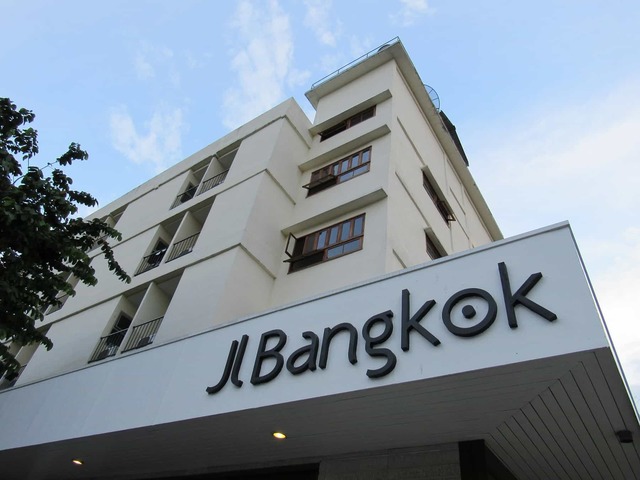 фото OYO 132 Jl Bangkok (ex. JL Bangkok) изображение №62