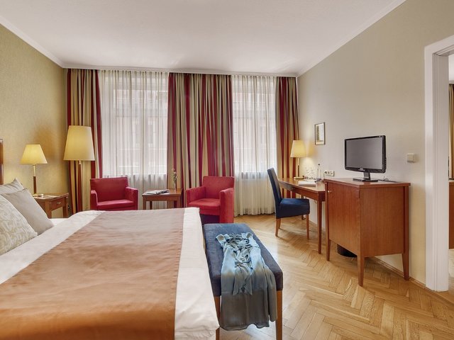 фотографии отеля Alpen Hotel Munchen изображение №15
