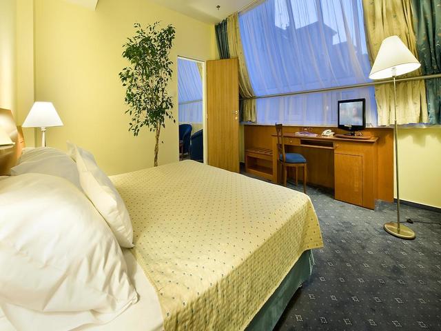 фото отеля Ramada Prague City Centre изображение №13