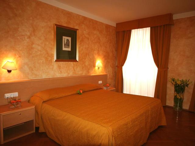 фотографии Your Prague Hotels Roma изображение №12